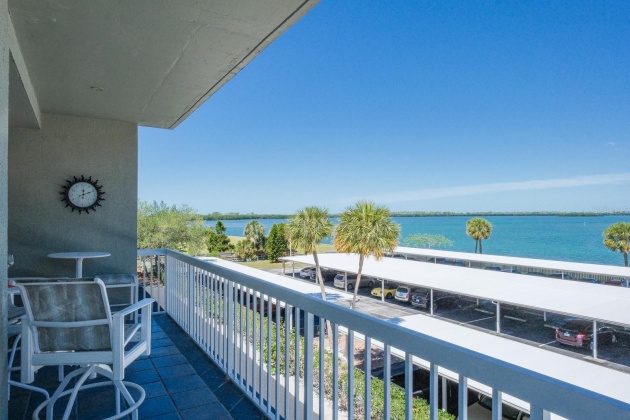 7 ISLAND PARK PLACE, DUNEDIN, Florida 34698, 2 Bedrooms Bedrooms, ,2 BathroomsBathrooms,Residential,For Sale,ISLAND PARK,MFRU8238495