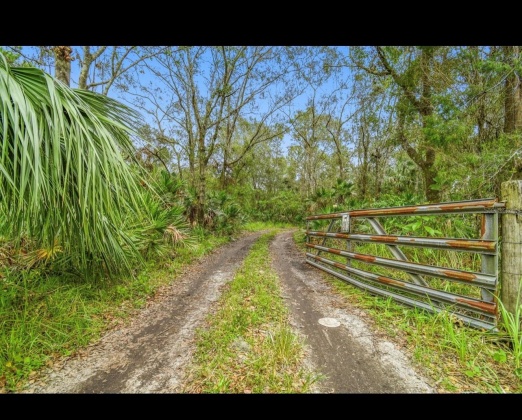 3310 33RD STREET, RUSKIN, Florida 33570, 3 Bedrooms Bedrooms, ,2 BathroomsBathrooms,Residential,For Sale,33RD,MFRU8209570