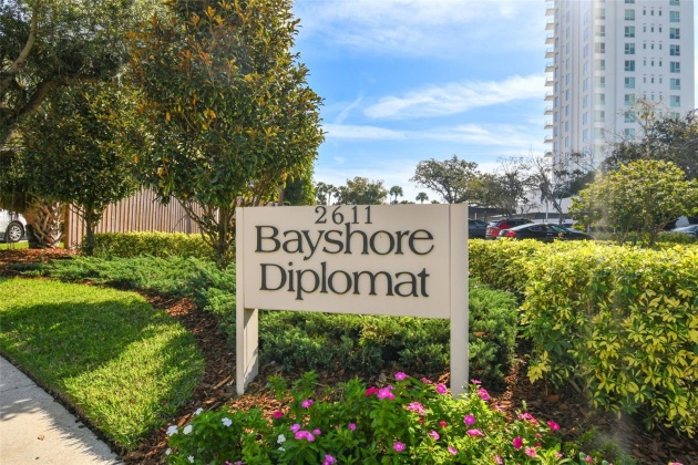 2611 BAYSHORE BOULEVARD, TAMPA, Florida 33629, 2 Bedrooms Bedrooms, ,2 BathroomsBathrooms,Residential,For Sale,BAYSHORE,MFRT3491192