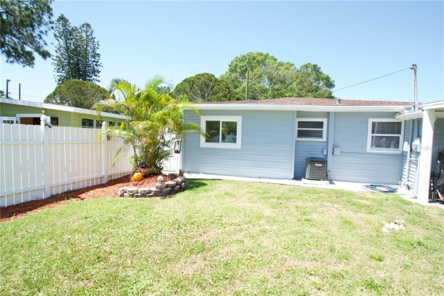 964 67TH STREET, SAINT PETERSBURG, Florida 33707, 2 Bedrooms Bedrooms, ,1 BathroomBathrooms,Residential,For Sale,67TH,MFRU8238932