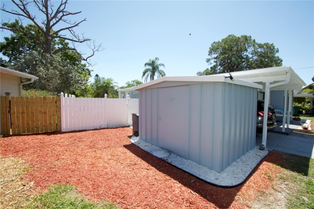 964 67TH STREET, SAINT PETERSBURG, Florida 33707, 2 Bedrooms Bedrooms, ,1 BathroomBathrooms,Residential,For Sale,67TH,MFRU8238932