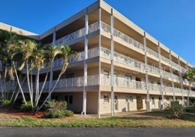 9950 62ND TERRACE, ST PETERSBURG, Florida 33708, 1 Bedroom Bedrooms, ,1 BathroomBathrooms,Residential,For Sale,62ND,MFRU8238857