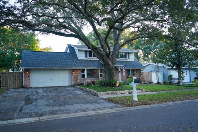 7206 AMHURST WAY, CLEARWATER, Florida 33764, 5 Bedrooms Bedrooms, ,2 BathroomsBathrooms,Residential,For Sale,AMHURST,MFRU8223688