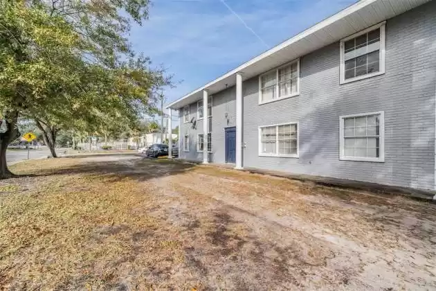 5302 WHITEWAY DRIVE, TEMPLE TERRACE, Florida 33617, 2 Bedrooms Bedrooms, ,1 BathroomBathrooms,Residential,For Sale,WHITEWAY,MFRT3499140