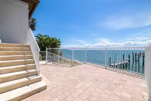 7660 PARADISE POINTE CIRCLE, ST PETERSBURG, Florida 33711, 5 Bedrooms Bedrooms, ,6 BathroomsBathrooms,Residential,For Sale,PARADISE POINTE,MFRT3520473