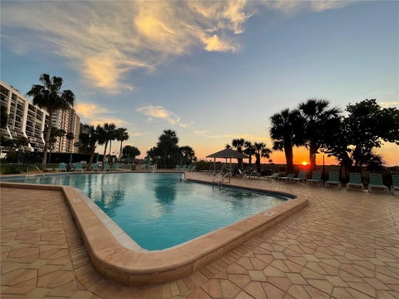 1230 GULF BOULEVARD, CLEARWATER, Florida 33767, 1 Bedroom Bedrooms, ,1 BathroomBathrooms,Residential,For Sale,GULF,MFRU8240143