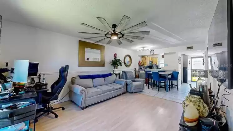 2625 STATE ROAD 590, CLEARWATER, Florida 33759, 1 Bedroom Bedrooms, ,1 BathroomBathrooms,Residential,For Sale,STATE ROAD 590,MFRO6199265