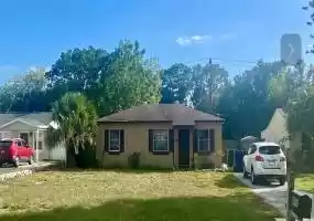 4716 LAWN AVENUE, TAMPA, Florida 33611, 2 Bedrooms Bedrooms, ,1 BathroomBathrooms,Residential,For Sale,LAWN,MFRT3481750