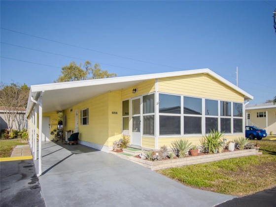 6816 AMERICANA DRIVE, ST PETERSBURG, Florida 33702, 2 Bedrooms Bedrooms, ,2 BathroomsBathrooms,Residential,For Sale,AMERICANA,MFRT3507298