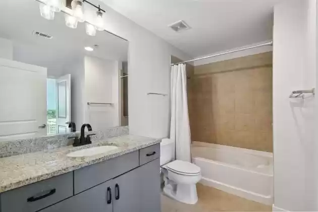 777 ASHLEY DRIVE, TAMPA, Florida 33602, 1 Bedroom Bedrooms, ,1 BathroomBathrooms,Residential,For Sale,ASHLEY,MFRT3521573