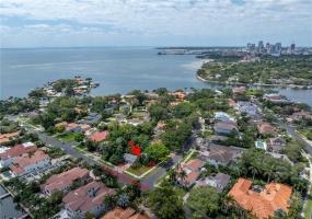 239 ARANDA STREET, SAINT PETERSBURG, Florida 33704, 4 Bedrooms Bedrooms, ,4 BathroomsBathrooms,Residential,For Sale,ARANDA,MFRU8239000