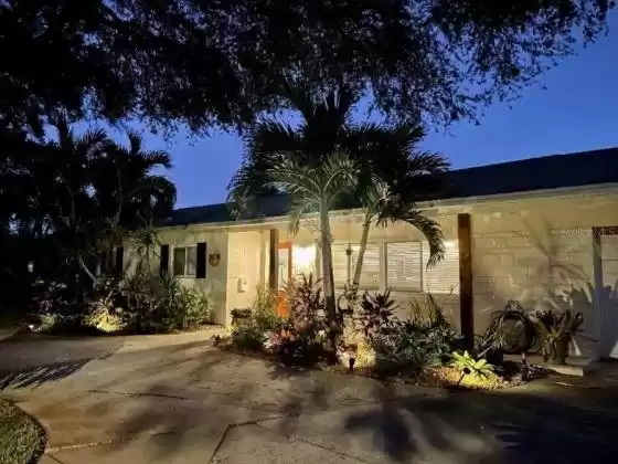 6468 17TH TERRACE, ST PETERSBURG, Florida 33710, 3 Bedrooms Bedrooms, ,2 BathroomsBathrooms,Residential,For Sale,17TH,MFRO6199899