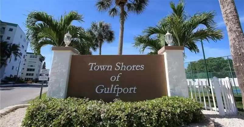 2960 59TH STREET, GULFPORT, Florida 33707, 1 Bedroom Bedrooms, ,1 BathroomBathrooms,Residential,For Sale,59TH,MFRT3521678