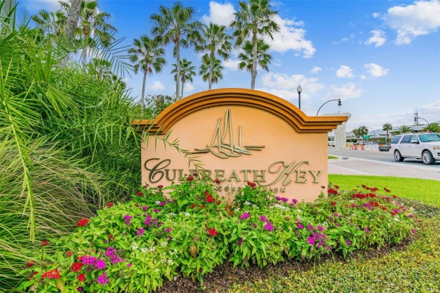 5000 CULBREATH KEY WAY, TAMPA, Florida 33611, 1 Bedroom Bedrooms, ,1 BathroomBathrooms,Residential,For Sale,CULBREATH KEY,MFRT3522343