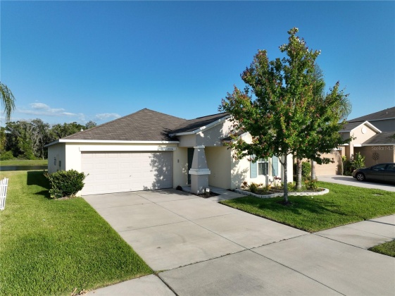 17216 WHITE MANGROVE DRIVE, WIMAUMA, Florida 33598, 3 Bedrooms Bedrooms, ,2 BathroomsBathrooms,Residential,For Sale,WHITE MANGROVE,MFRU8241120