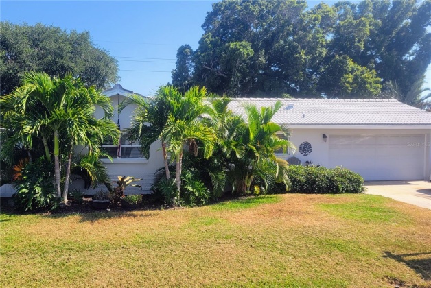 11742 67TH AVENUE, SEMINOLE, Florida 33772, 2 Bedrooms Bedrooms, ,2 BathroomsBathrooms,Residential,For Sale,67TH,MFRU8240829