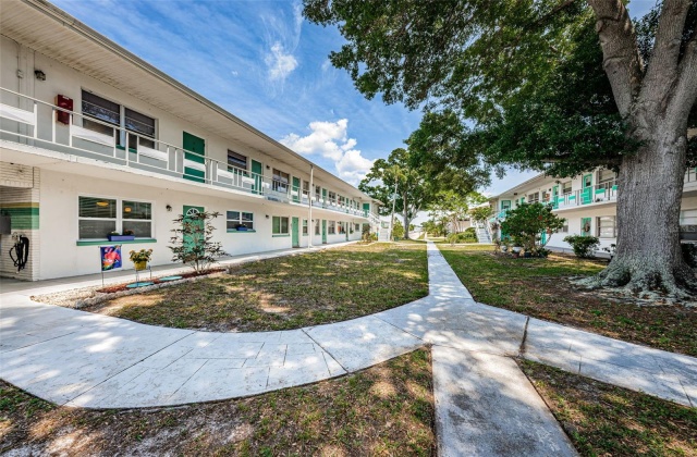 5850 21ST STREET, ST PETERSBURG, Florida 33714, 2 Bedrooms Bedrooms, ,1 BathroomBathrooms,Residential,For Sale,21ST,MFRU8238778