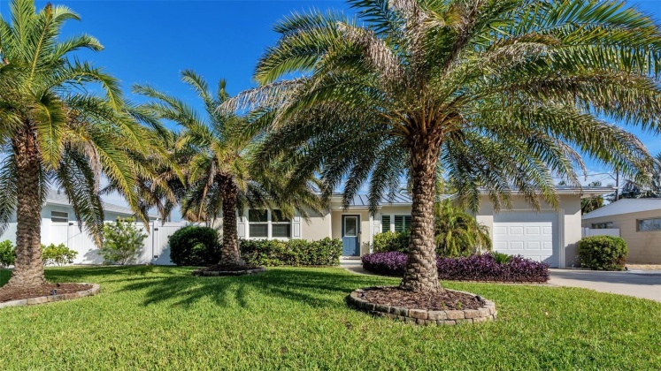 1245 BOCA CIEGA ISLE DRIVE, ST PETE BEACH, Florida 33706, 2 Bedrooms Bedrooms, ,1 BathroomBathrooms,Residential,For Sale,BOCA CIEGA ISLE,MFRU8241156