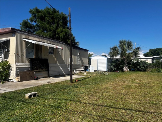 5422 VAN DOREN AVENUE, NEW PORT RICHEY, Florida 34652, 1 Bedroom Bedrooms, ,1 BathroomBathrooms,Residential,For Sale,VAN DOREN,MFRU8240943