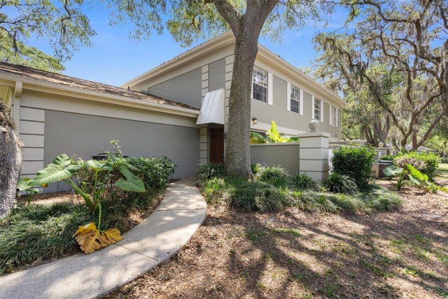 6210 GREENLEAF LANE, TEMPLE TERRACE, Florida 33617, 2 Bedrooms Bedrooms, ,1 BathroomBathrooms,Residential,For Sale,GREENLEAF,MFRU8239641