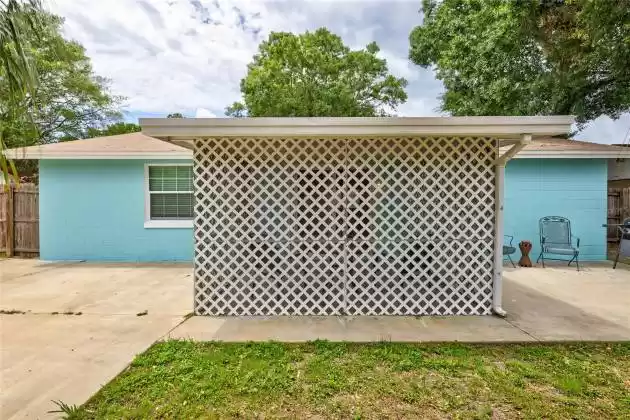 6705 WILLOW SPRING COURT, TAMPA, Florida 33615, 3 Bedrooms Bedrooms, ,2 BathroomsBathrooms,Residential,For Sale,WILLOW SPRING,MFRT3523353