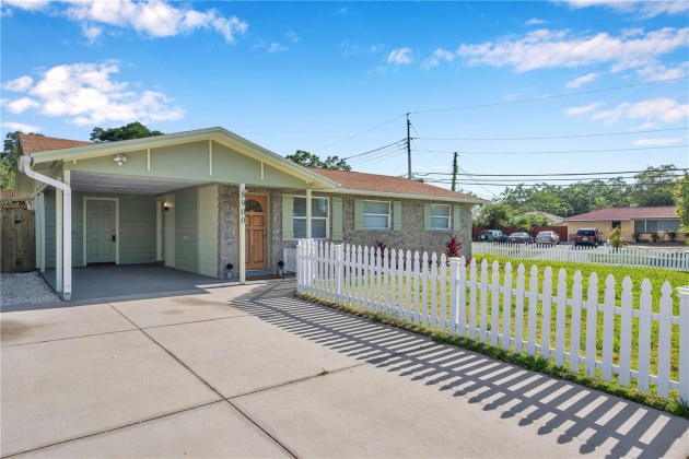 8900 SOUTHERN COMFORT DRIVE, LARGO, Florida 33773, 3 Bedrooms Bedrooms, ,1 BathroomBathrooms,Residential,For Sale,SOUTHERN COMFORT,MFRU8240749