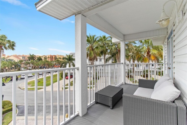 101 YACHT CLUB CIRCLE, NORTH REDINGTON BEACH, Florida 33708, 3 Bedrooms Bedrooms, ,2 BathroomsBathrooms,Residential,For Sale,YACHT CLUB,MFRU8240462