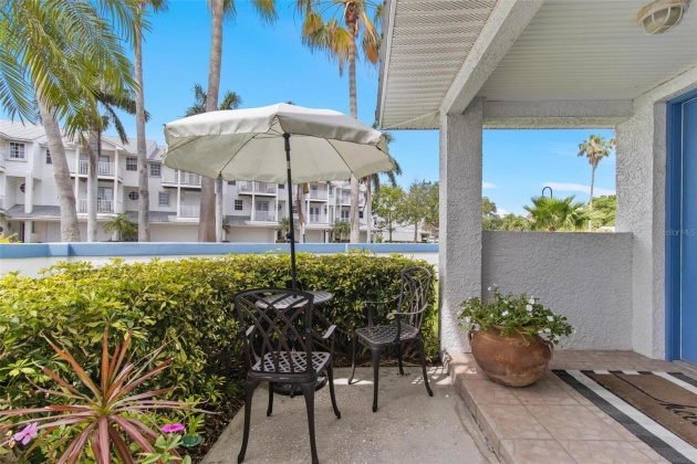 101 YACHT CLUB CIRCLE, NORTH REDINGTON BEACH, Florida 33708, 3 Bedrooms Bedrooms, ,2 BathroomsBathrooms,Residential,For Sale,YACHT CLUB,MFRU8240462