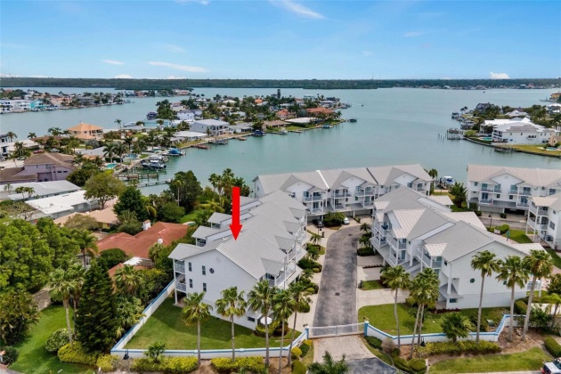 101 YACHT CLUB CIRCLE, NORTH REDINGTON BEACH, Florida 33708, 3 Bedrooms Bedrooms, ,2 BathroomsBathrooms,Residential,For Sale,YACHT CLUB,MFRU8240462