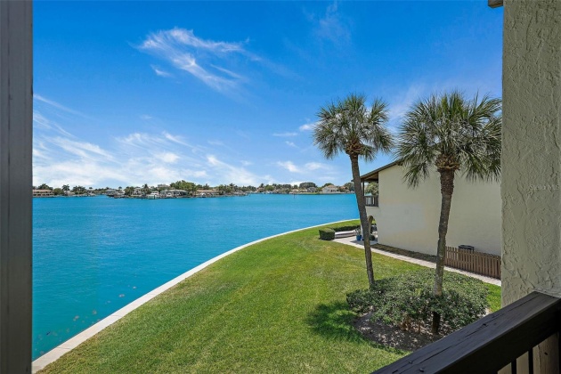 532 PLAZA SEVILLE COURT, TREASURE ISLAND, Florida 33706, 2 Bedrooms Bedrooms, ,2 BathroomsBathrooms,Residential,For Sale,PLAZA SEVILLE,MFRU8241081