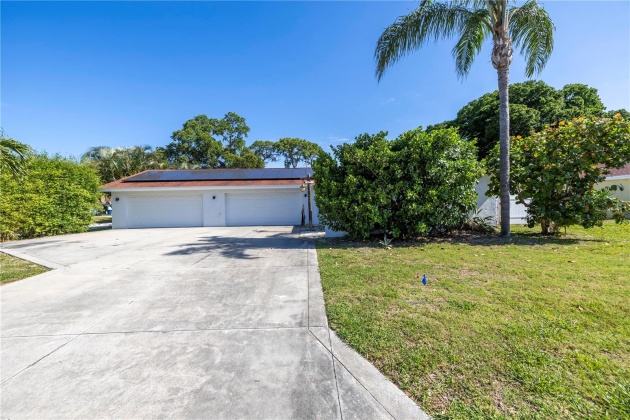 2689 59TH AVENUE, SAINT PETERSBURG, Florida 33712, 2 Bedrooms Bedrooms, ,2 BathroomsBathrooms,Residential,For Sale,59TH,MFRU8241225