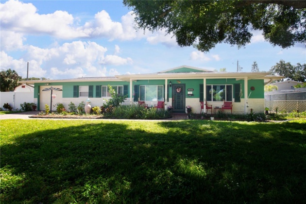 8331 14TH WAY, SAINT PETERSBURG, Florida 33702, 3 Bedrooms Bedrooms, ,2 BathroomsBathrooms,Residential,For Sale,14TH,MFRU8241263