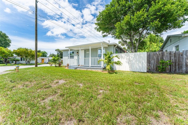 4651 22ND AVENUE, ST PETERSBURG, Florida 33713, 3 Bedrooms Bedrooms, ,2 BathroomsBathrooms,Residential,For Sale,22ND,MFRU8226752