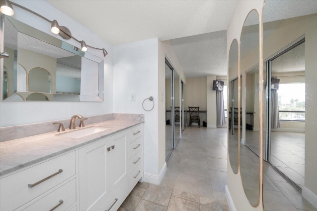 450 GULFVIEW BOULEVARD, CLEARWATER BEACH, Florida 33767, 2 Bedrooms Bedrooms, ,2 BathroomsBathrooms,Residential,For Sale,GULFVIEW,MFRU8240136