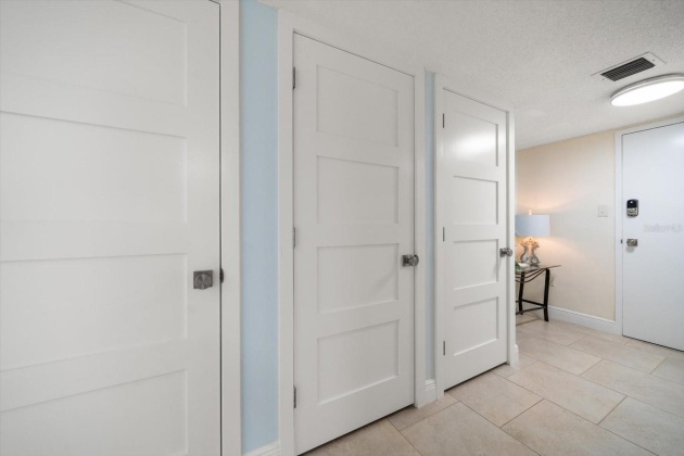 450 GULFVIEW BOULEVARD, CLEARWATER BEACH, Florida 33767, 2 Bedrooms Bedrooms, ,2 BathroomsBathrooms,Residential,For Sale,GULFVIEW,MFRU8240136