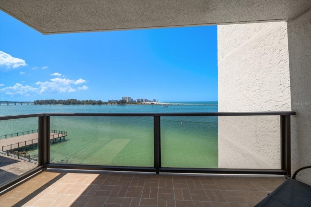 450 GULFVIEW BOULEVARD, CLEARWATER BEACH, Florida 33767, 2 Bedrooms Bedrooms, ,2 BathroomsBathrooms,Residential,For Sale,GULFVIEW,MFRU8240136