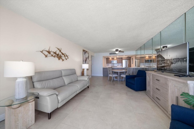 450 GULFVIEW BOULEVARD, CLEARWATER BEACH, Florida 33767, 2 Bedrooms Bedrooms, ,2 BathroomsBathrooms,Residential,For Sale,GULFVIEW,MFRU8240136