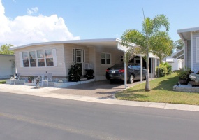 118 THATCH PALM WAY, LARGO, Florida 33770, 2 Bedrooms Bedrooms, ,2 BathroomsBathrooms,Residential,For Sale,THATCH PALM,MFRU8241458