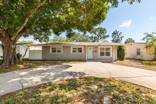 238 43RD AVENUE, SAINT PETERSBURG, Florida 33703, 3 Bedrooms Bedrooms, ,2 BathroomsBathrooms,Residential,For Sale,43RD,MFRU8241521