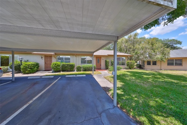 108 GLOUCESTER BOULEVARD, SUN CITY CENTER, Florida 33573, 2 Bedrooms Bedrooms, ,2 BathroomsBathrooms,Residential,For Sale,GLOUCESTER,MFRT3524143