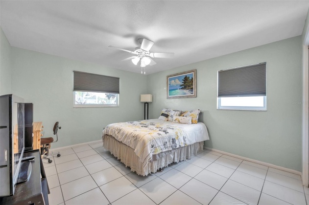 1726 HITCHING POST LANE, DUNEDIN, Florida 34698, 3 Bedrooms Bedrooms, ,2 BathroomsBathrooms,Residential,For Sale,HITCHING POST,MFRU8241464