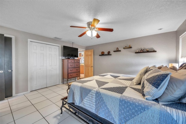 1726 HITCHING POST LANE, DUNEDIN, Florida 34698, 3 Bedrooms Bedrooms, ,2 BathroomsBathrooms,Residential,For Sale,HITCHING POST,MFRU8241464