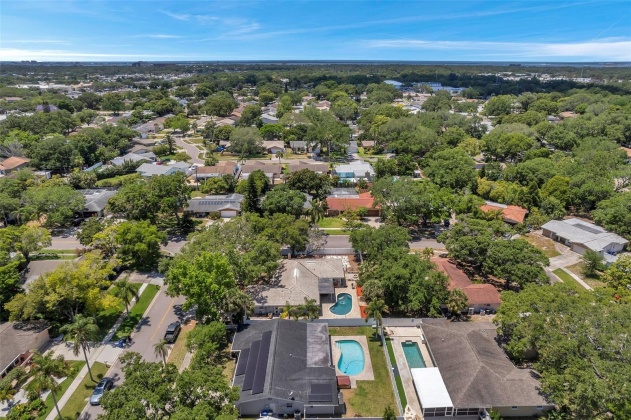 1726 HITCHING POST LANE, DUNEDIN, Florida 34698, 3 Bedrooms Bedrooms, ,2 BathroomsBathrooms,Residential,For Sale,HITCHING POST,MFRU8241464