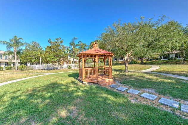 2478 LAKE WOODBERRY CIRCLE, BRANDON, Florida 33510, 2 Bedrooms Bedrooms, ,2 BathroomsBathrooms,Residential,For Sale,LAKE WOODBERRY,MFRA4609643