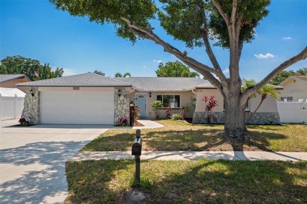 9375 120TH STREET, SEMINOLE, Florida 33772, 4 Bedrooms Bedrooms, ,2 BathroomsBathrooms,Residential,For Sale,120TH,MFRU8239983