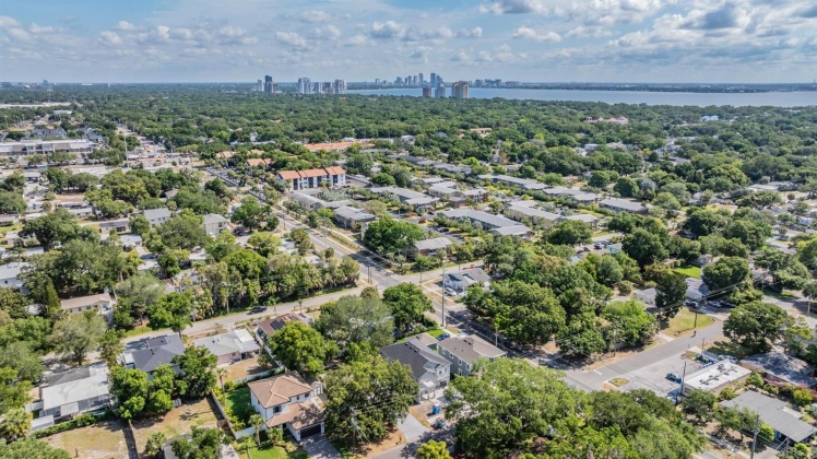 3503 CHEROKEE AVENUE, TAMPA, Florida 33611, 3 Bedrooms Bedrooms, ,2 BathroomsBathrooms,Residential,For Sale,CHEROKEE,MFRU8241621