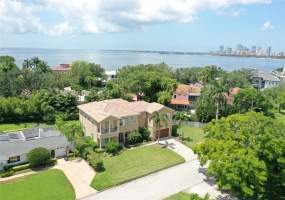 131 MIRAMAR BOULEVARD, SAINT PETERSBURG, Florida 33704, 5 Bedrooms Bedrooms, ,5 BathroomsBathrooms,Residential,For Sale,MIRAMAR,MFRU8241427