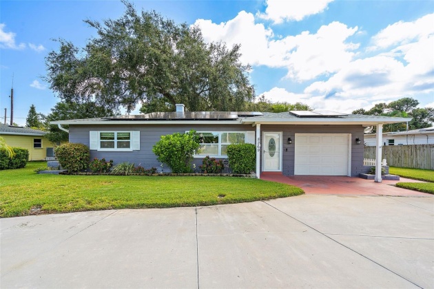 8269 RIDGE ROAD, SEMINOLE, Florida 33772, 3 Bedrooms Bedrooms, ,2 BathroomsBathrooms,Residential,For Sale,RIDGE,MFRU8241276