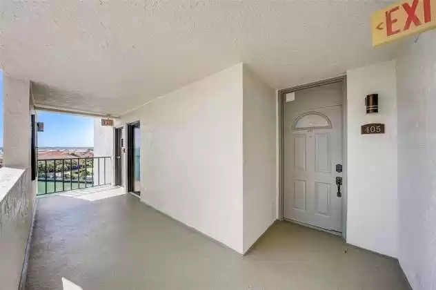 1591 GULF BOULEVARD, CLEARWATER, Florida 33767, 2 Bedrooms Bedrooms, ,2 BathroomsBathrooms,Residential,For Sale,GULF,MFRT3523437
