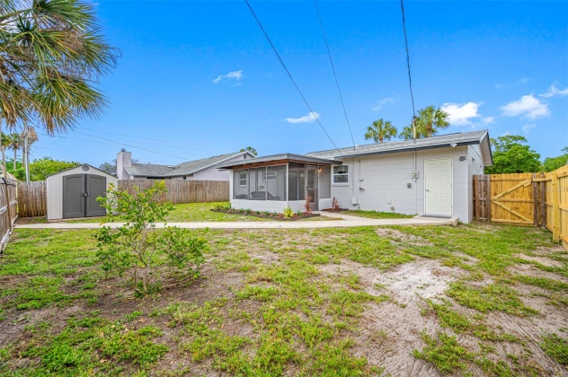 7851 RIDGE ROAD, SEMINOLE, Florida 33772, 2 Bedrooms Bedrooms, ,2 BathroomsBathrooms,Residential,For Sale,RIDGE,MFRU8241625